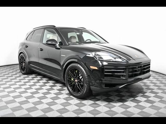 2025 Porsche Cayenne E-Hybrid Base