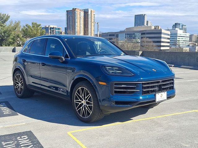 2025 Porsche Cayenne E-Hybrid Base