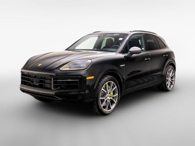 2025 Porsche Cayenne E-Hybrid Base