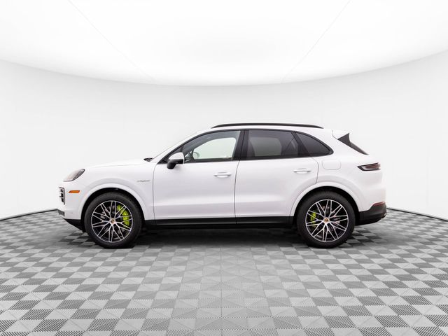 2025 Porsche Cayenne E-Hybrid Base