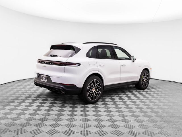 2025 Porsche Cayenne E-Hybrid Base