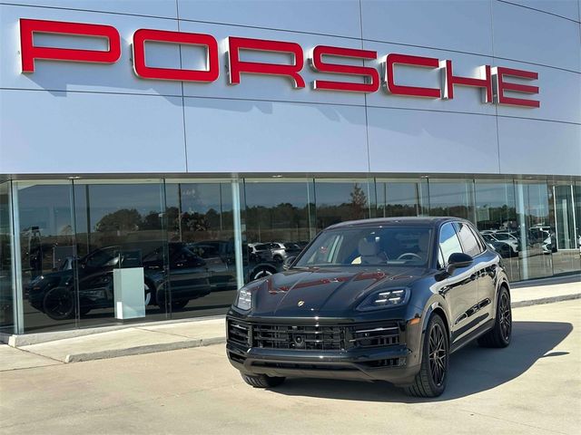 2025 Porsche Cayenne E-Hybrid Base