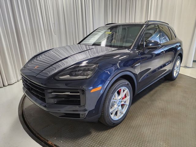 2025 Porsche Cayenne E-Hybrid S