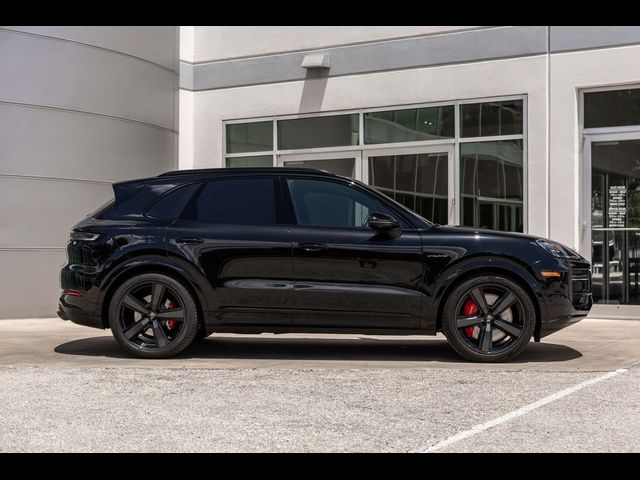 2025 Porsche Cayenne Turbo E-Hybrid