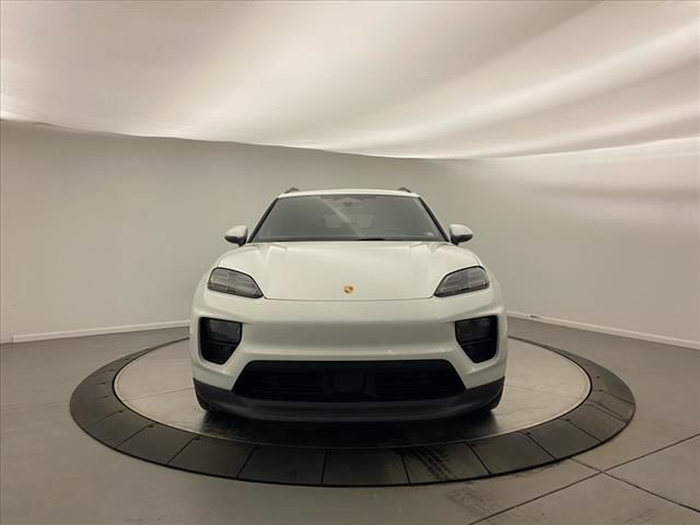 2025 Porsche Macan Electric 4