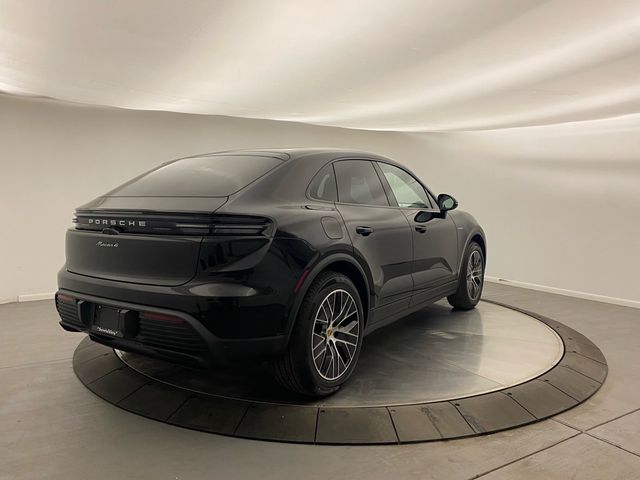 2025 Porsche Macan Electric 4