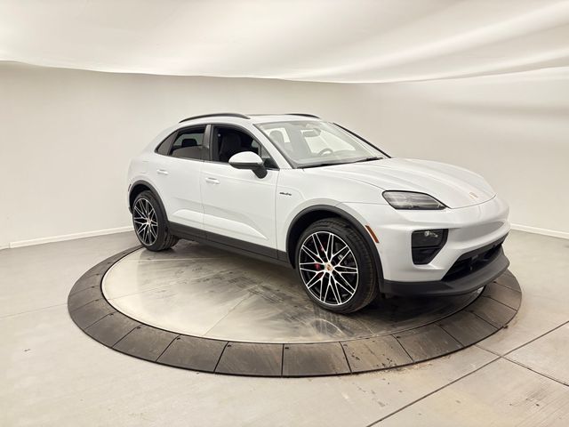 2025 Porsche Macan Electric 4S