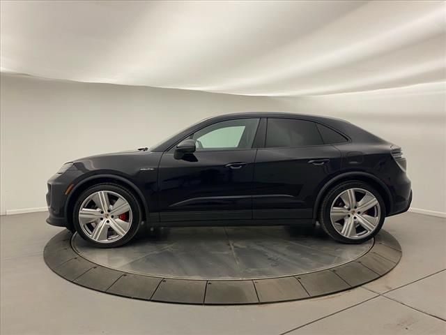 2025 Porsche Macan Electric 4S
