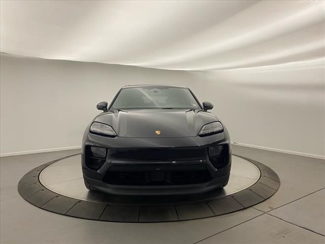 2025 Porsche Macan Electric 4S