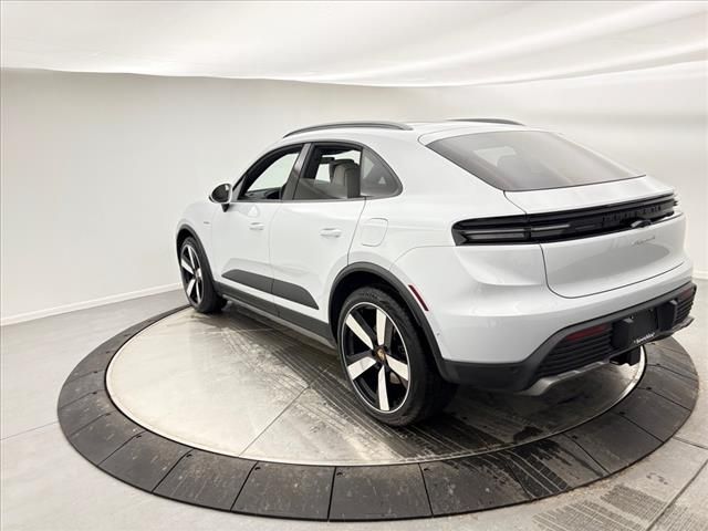 2025 Porsche Macan Electric 4