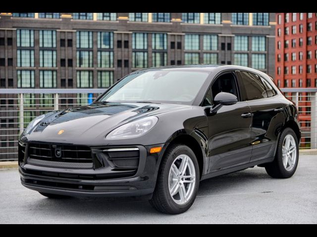 2025 Porsche Macan Base