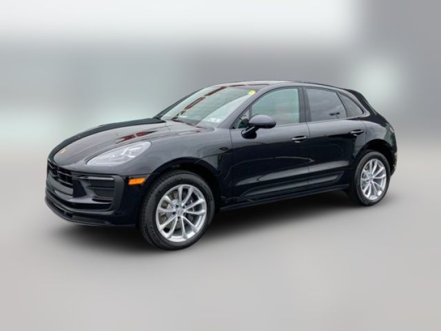 2025 Porsche Macan Base
