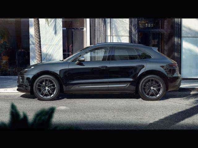 2025 Porsche Macan Base