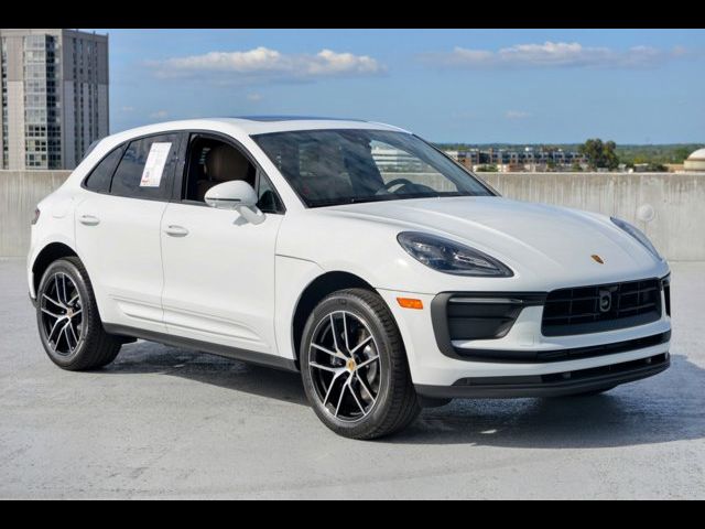 2025 Porsche Macan Base