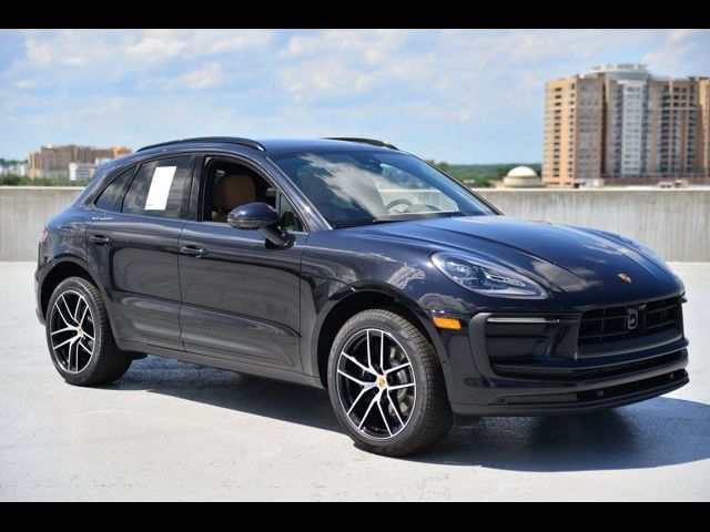 2025 Porsche Macan Base
