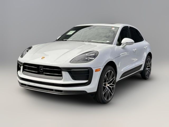 2025 Porsche Macan Base