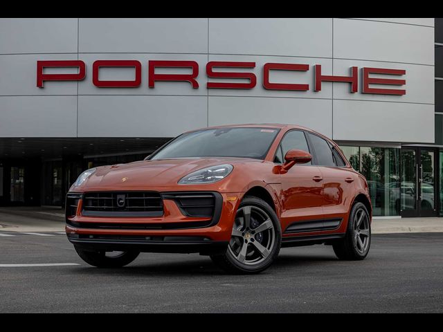 2025 Porsche Macan Base