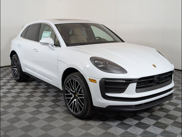 2025 Porsche Macan Base