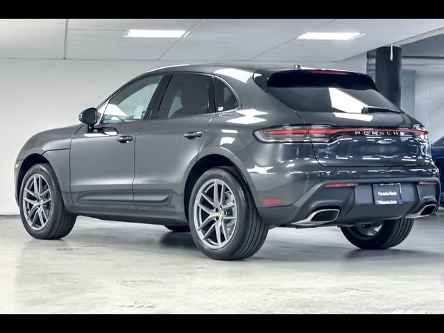 2025 Porsche Macan Base