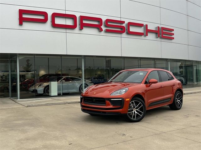 2025 Porsche Macan Base