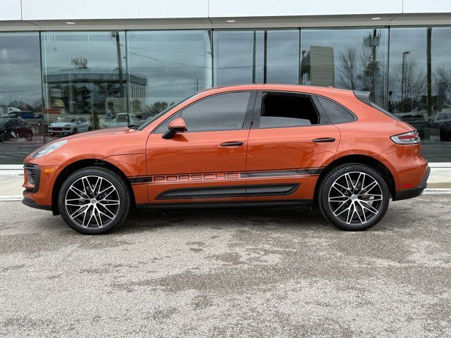 2025 Porsche Macan Base