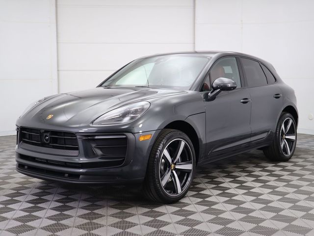 2025 Porsche Macan Base