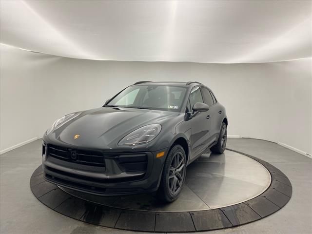 2025 Porsche Macan 