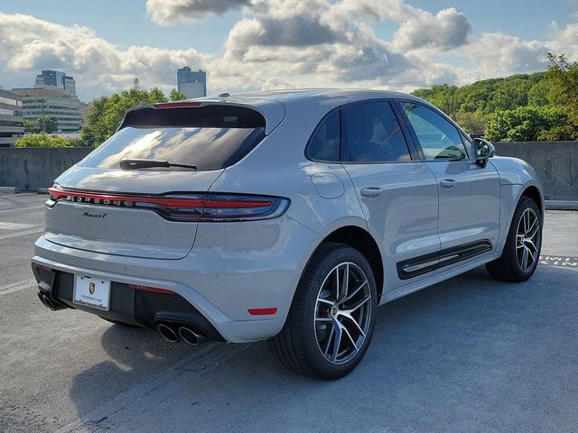 2025 Porsche Macan Base