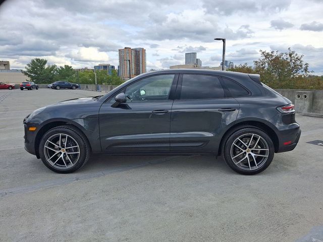 2025 Porsche Macan Base