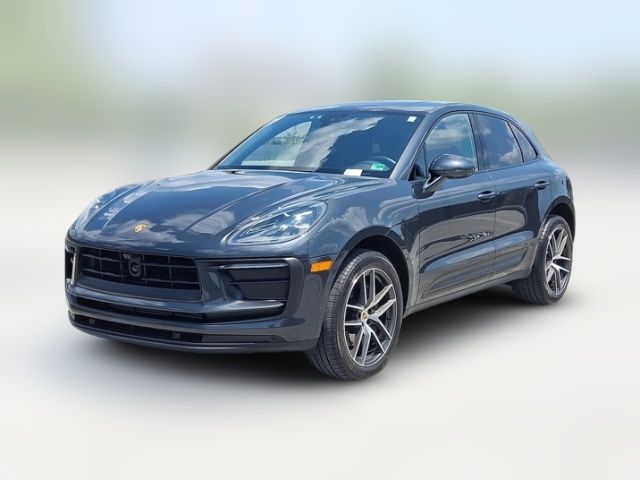 2025 Porsche Macan Base