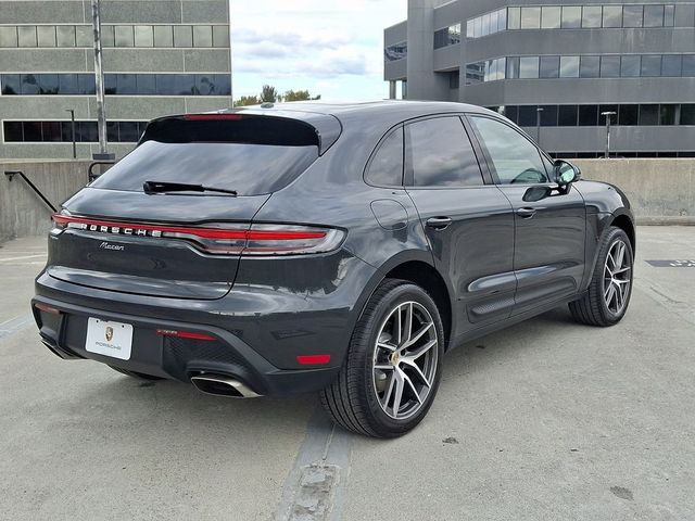 2025 Porsche Macan Base