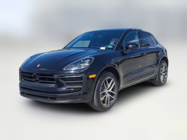2025 Porsche Macan Base