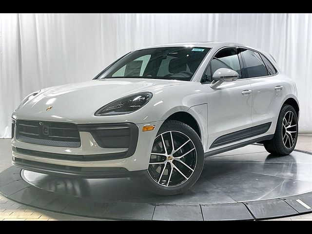 2025 Porsche Macan Base