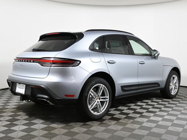 2025 Porsche Macan Base