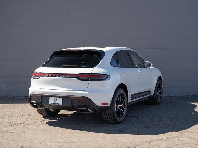 2025 Porsche Macan Base