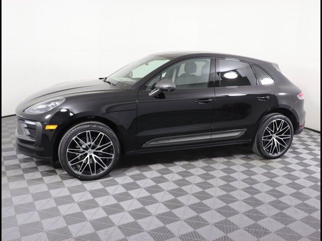 2025 Porsche Macan Base