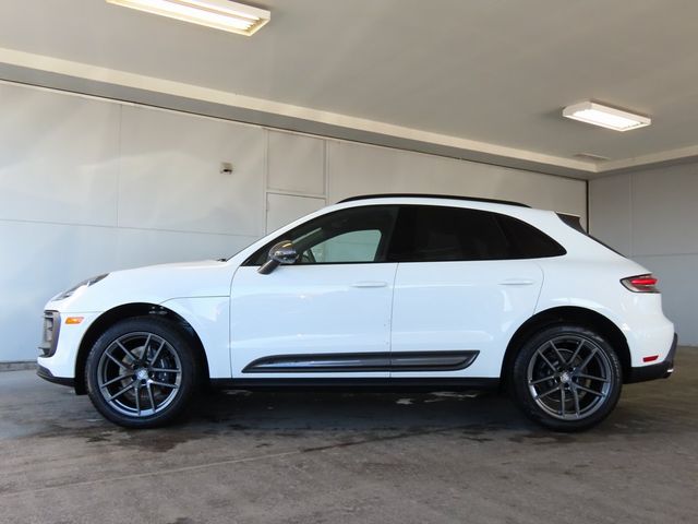 2025 Porsche Macan T