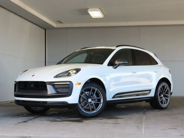 2025 Porsche Macan T