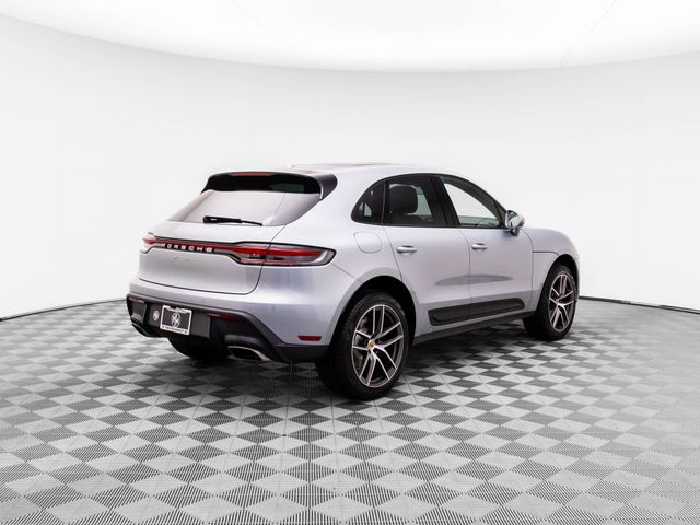 2025 Porsche Macan Base