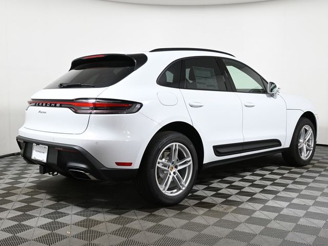 2025 Porsche Macan Base