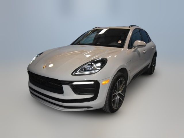 2025 Porsche Macan Base