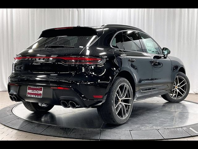2025 Porsche Macan Base