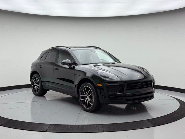 2025 Porsche Macan Base
