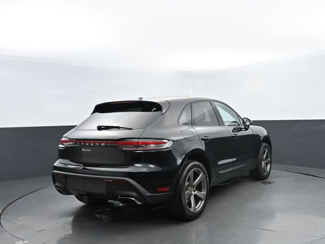 2025 Porsche Macan Base