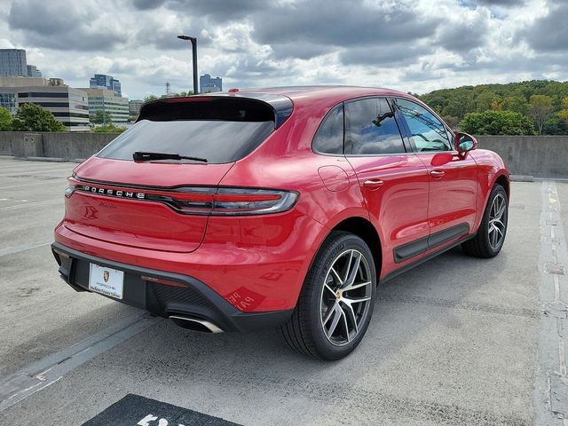 2025 Porsche Macan Base