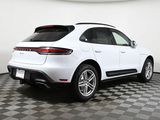 2025 Porsche Macan Base