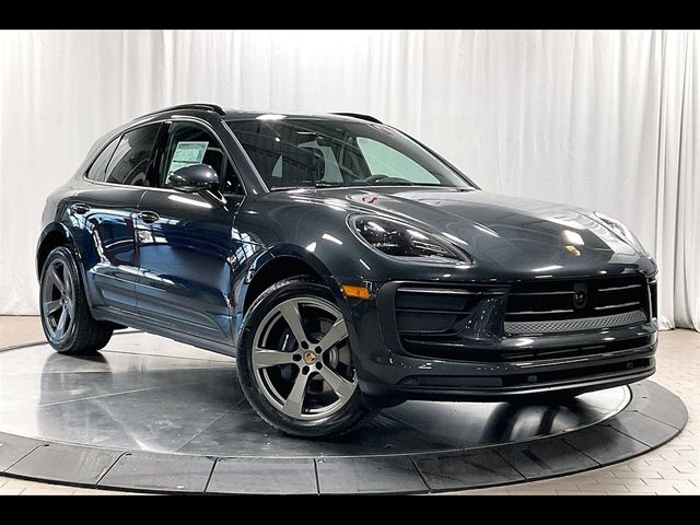 2025 Porsche Macan Base