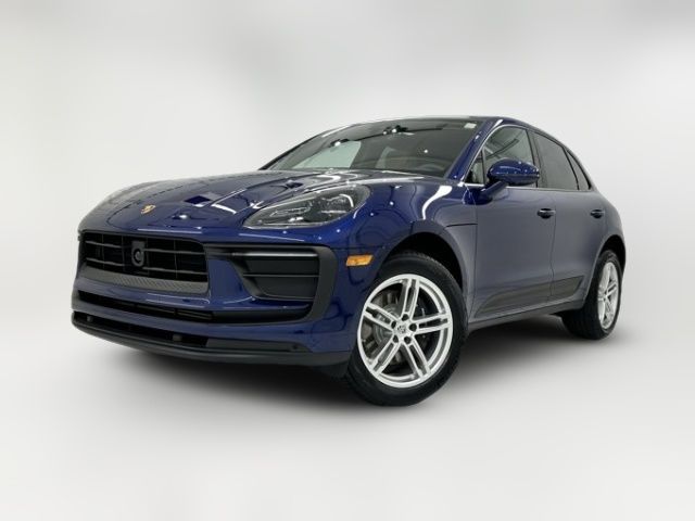 2025 Porsche Macan Base