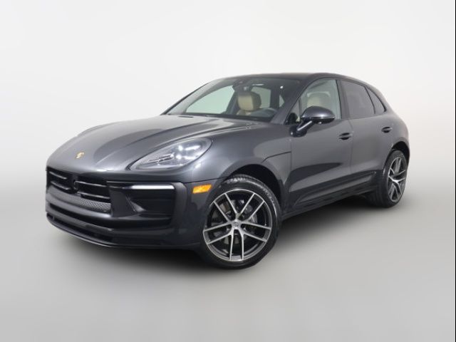 2025 Porsche Macan 