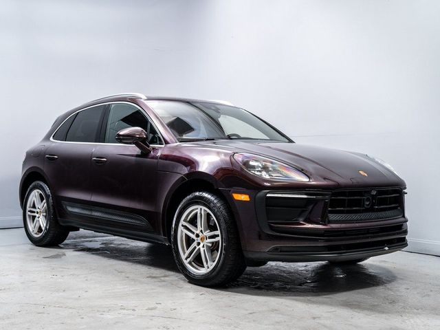 2025 Porsche Macan Base